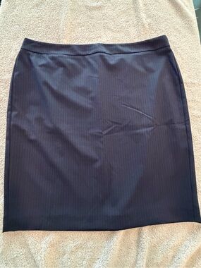 Ann Taylor Lined Navy Pinstripe Pencil Skirt